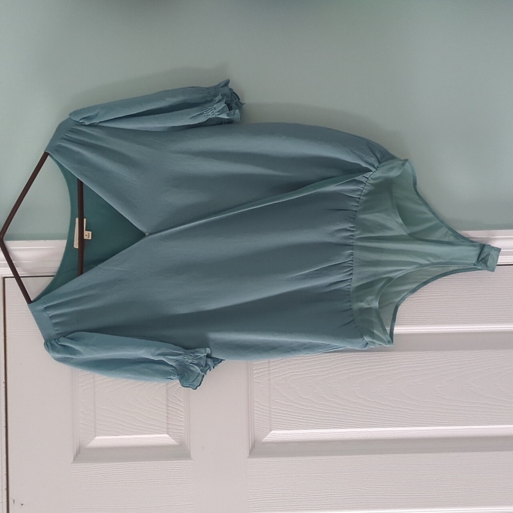 ee:some boutique top